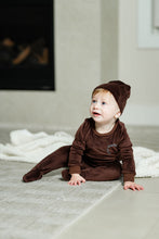 Load image into Gallery viewer, Logo Velour Footie-Brown/Blue