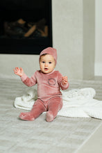 Load image into Gallery viewer, Logo Velour Footie-Pink/Brown