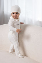 Load image into Gallery viewer, Petit Pouf Footie-White/Blue